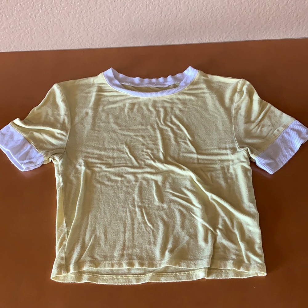 yellow tshirt